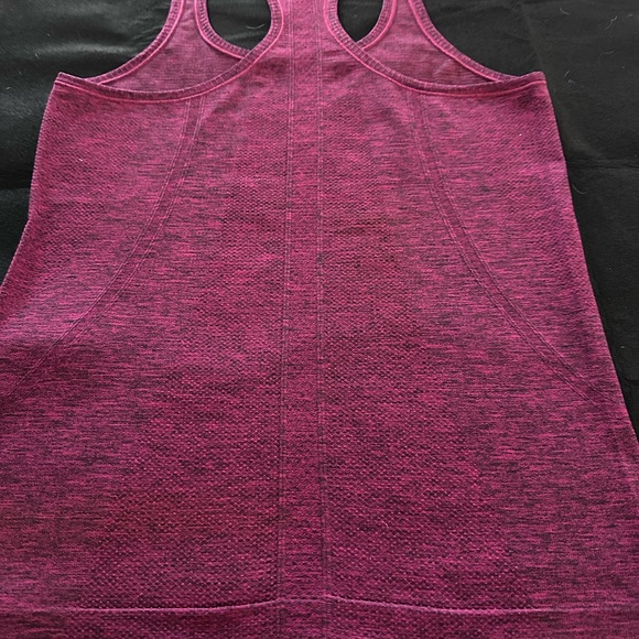 Lululemon Racerback Maroon/Black marled. Size 8 - Picture 2 of 5